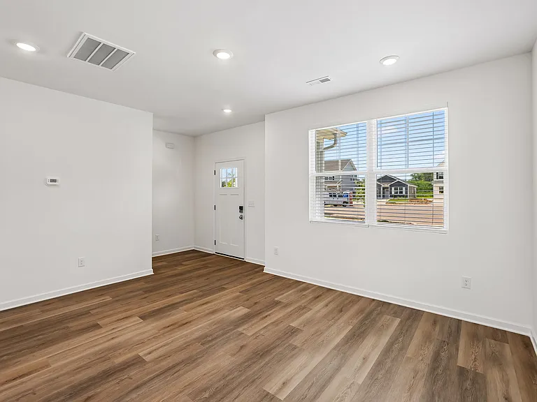 7608 Nightingale Ct — Photo 7