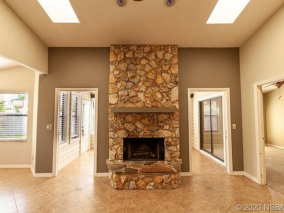 5th image of 1198 Southampton Dr