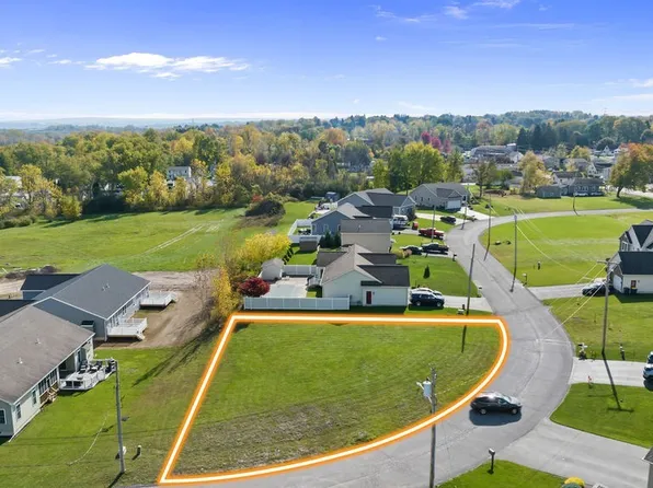 116 Brantford Path #35, Syracuse, NY 13209