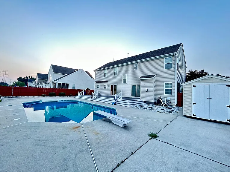 2533 Kentucky Derby Dr — Photo 4