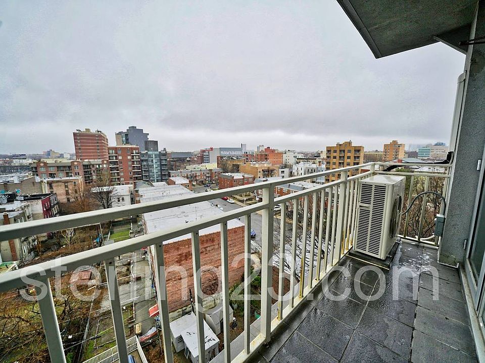 1st image of 2515 Crescent St APT 8B
