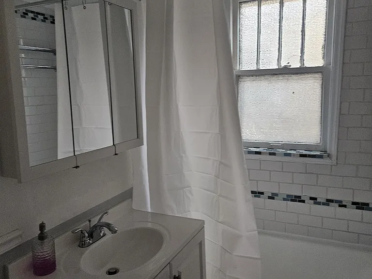10918 S Vernon Ave — Photo 30