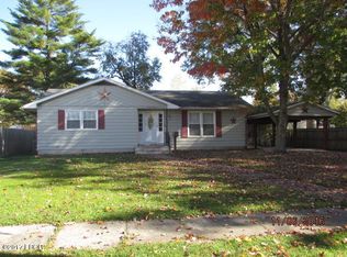 711 S Elm St, Centralia, IL 62801