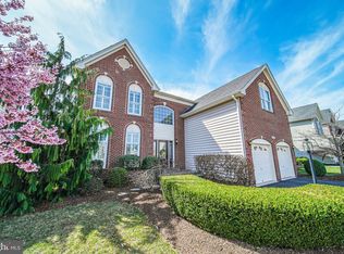 42345 Magistrate Ct, Chantilly, VA 20152