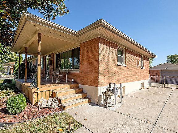 2nd image of 8211 Aspen Ave
