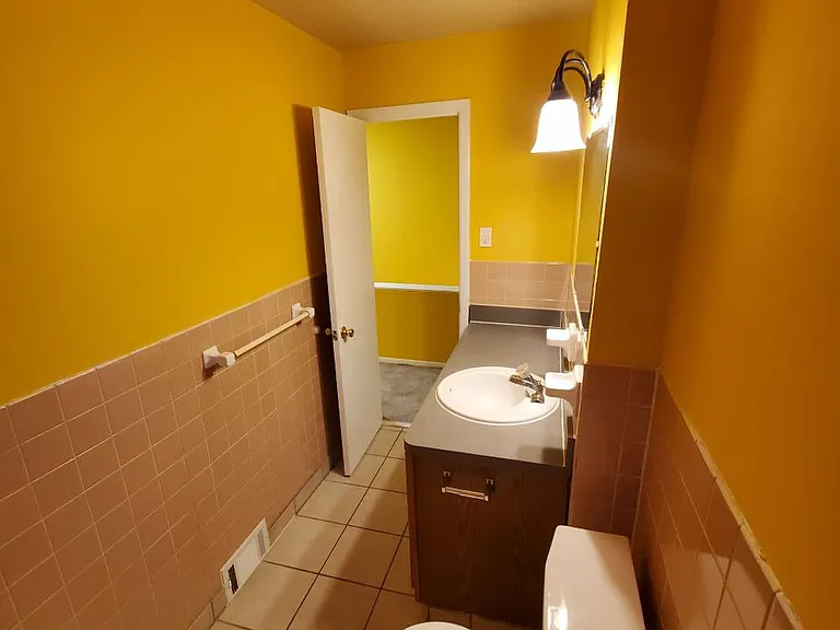 23755 Banbury Cir #1 — Photo 56