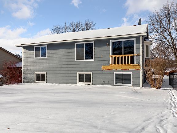 3rd image of 2804 Westcliffe Dr