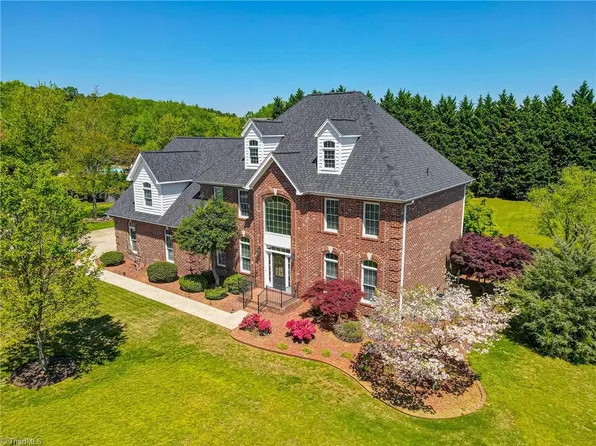 5916 Billet Rd, Oak Ridge, NC 27310