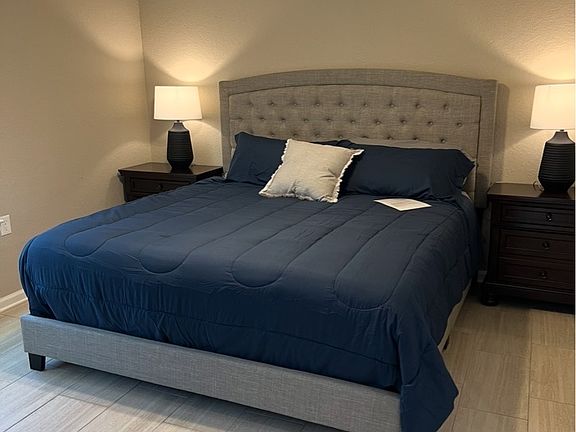 2nd image of 210 Oak Ct #210