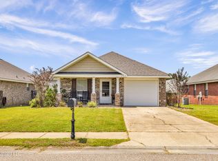 17364 Palm Ridge Dr, Diberville, MS 39540