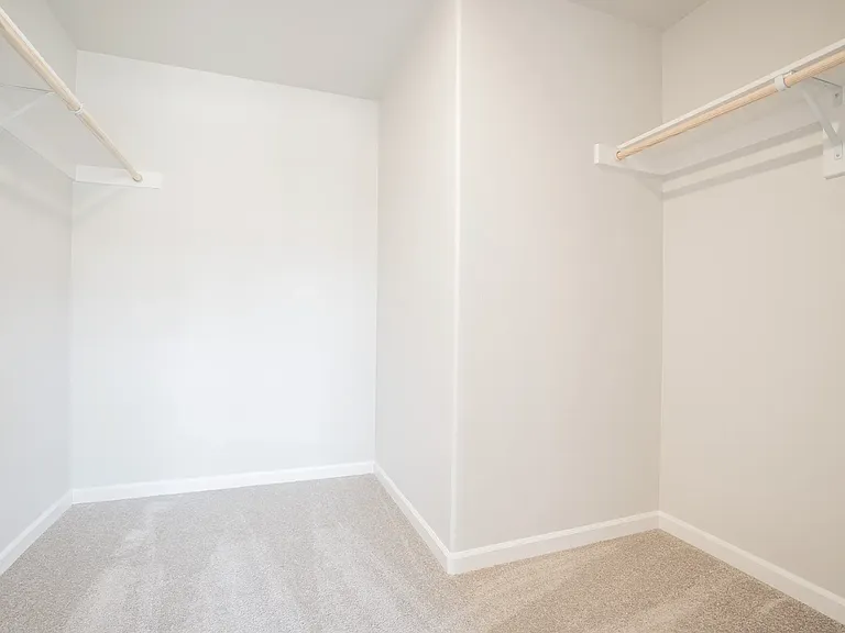 11346 NE 25th St — Photo 14