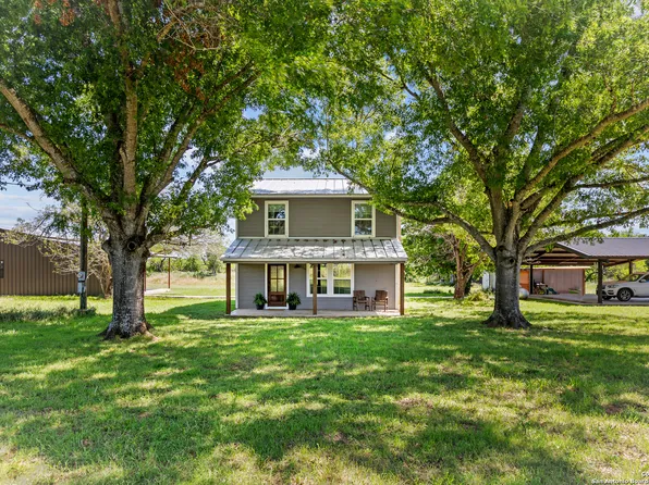 850 COUNTY ROAD 352, La Vernia, TX 78121