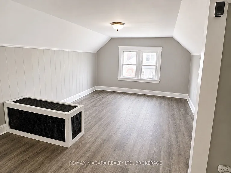 23 Avenue Pl #3 — Photo 3