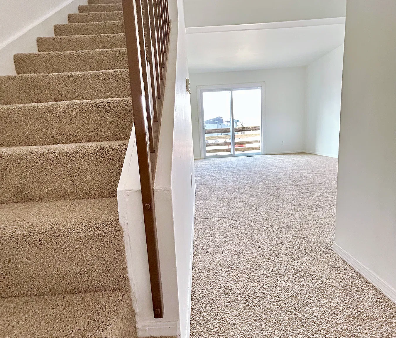 3 bed, 2.5 bath, 1380 sqft, $1,400 — Photo 1