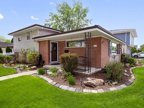 9101 27th St, Brookfield, IL 60513