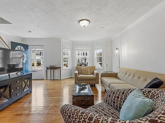 5th image of 14 Merrimac Way Unit A