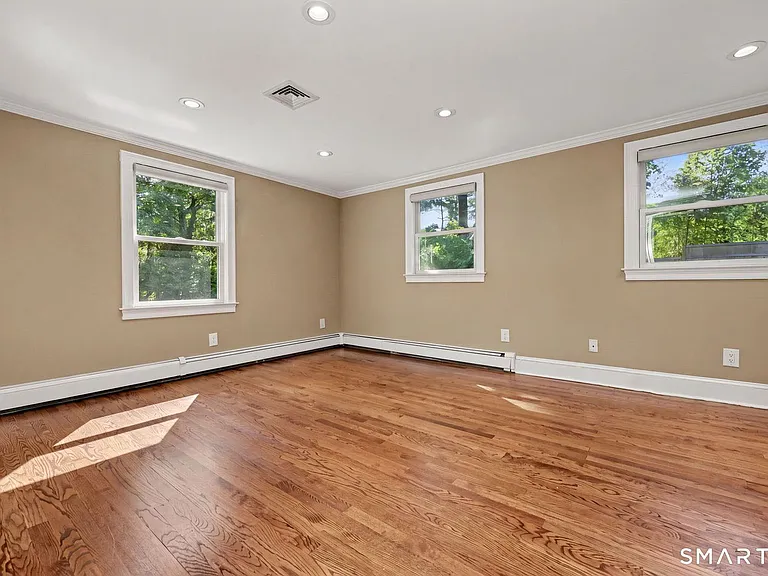 130 W Norwalk Rd — Photo 13