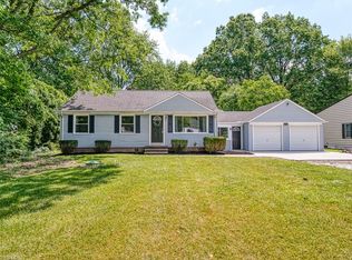 6719 Fitch Rd, Olmsted Township, OH 44138