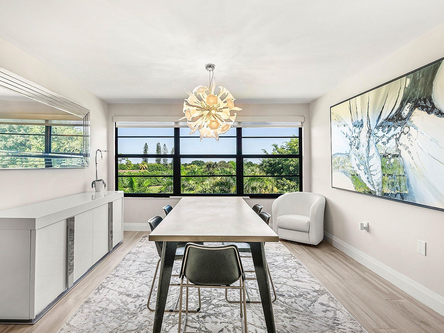 6061 Balboa Circle #403