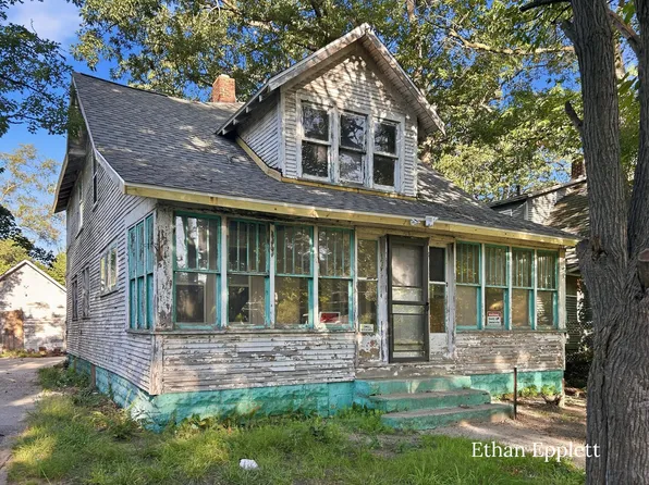 2405 Howden St, Muskegon Heights, MI 49444