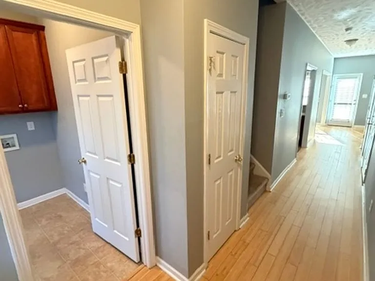 3058 Candlelight Dr — Photo 2