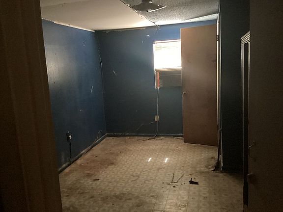 3rd image of 3012 1st St