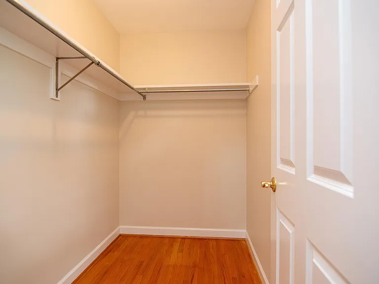 1313 Grove Rd — Photo 17