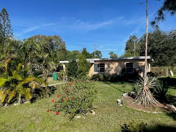 3504 W Lake Drive, Fort Pierce, FL 34982