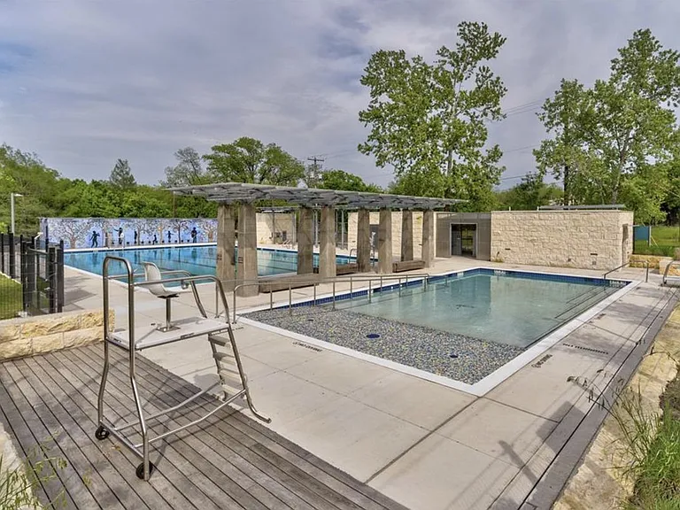 4302 Avenue G #C — Photo 23
