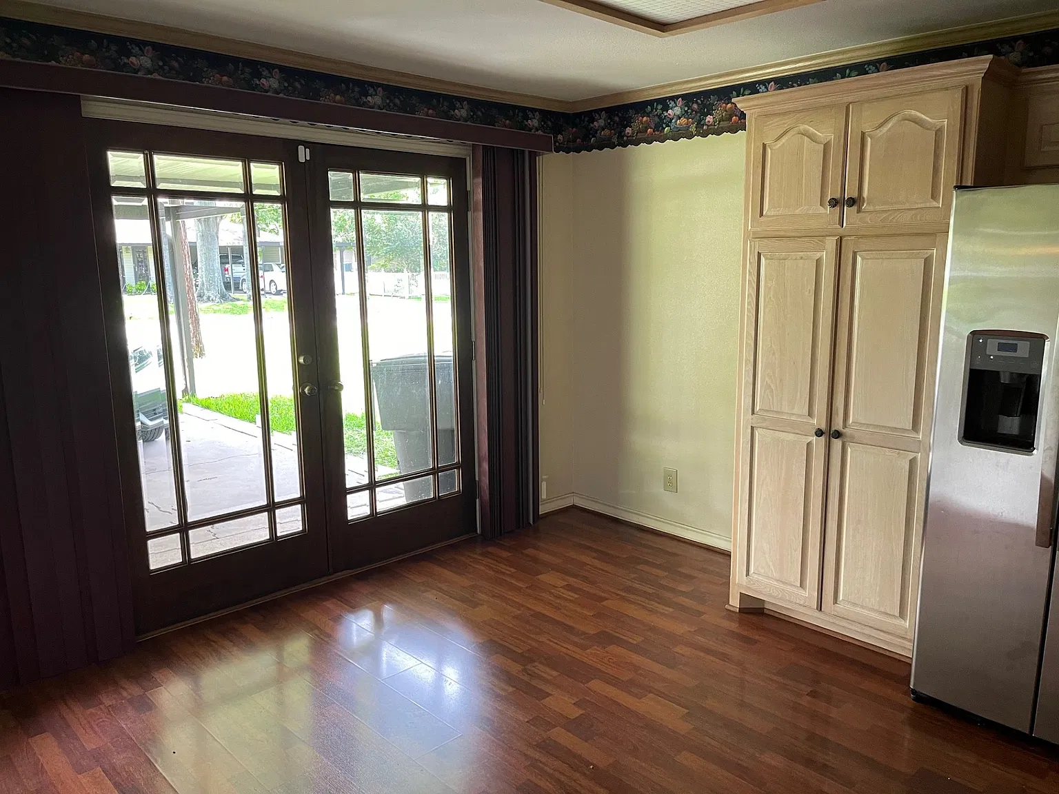 4 bed, 2328 sqft, $2,730 — Photo 4