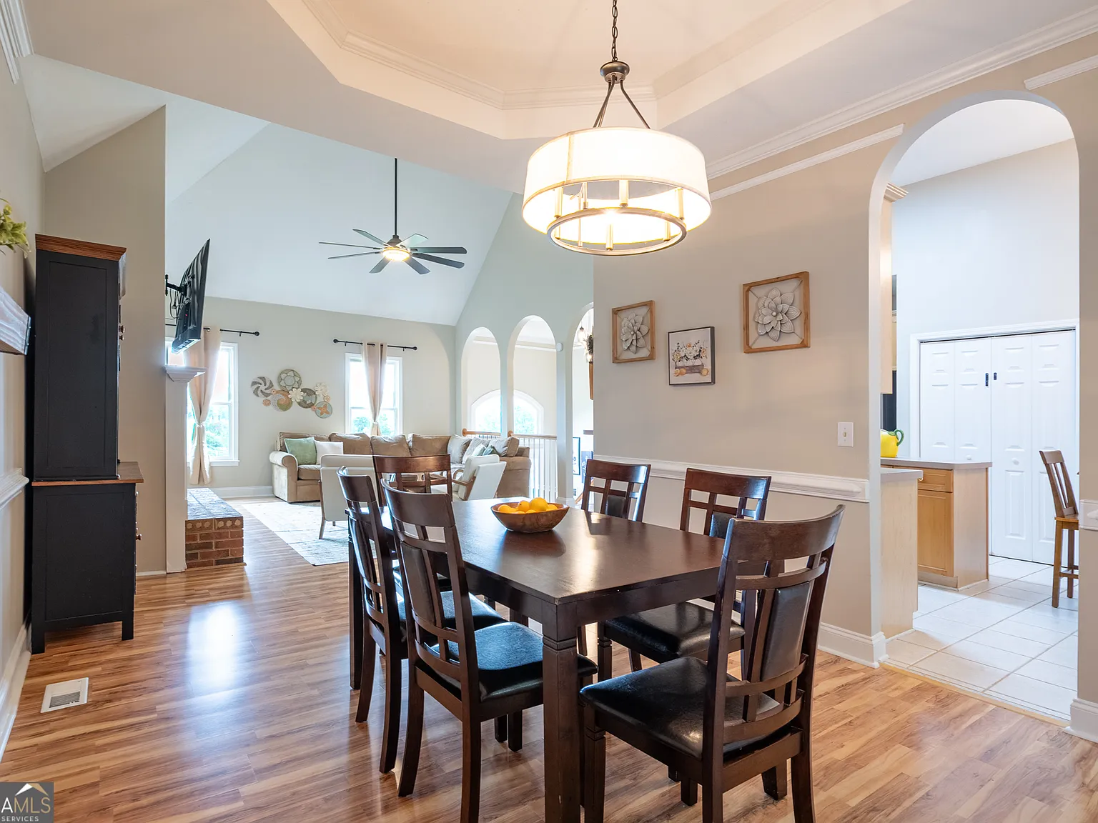 4 bed, 3.0 bath, $5,567 — Photo 2