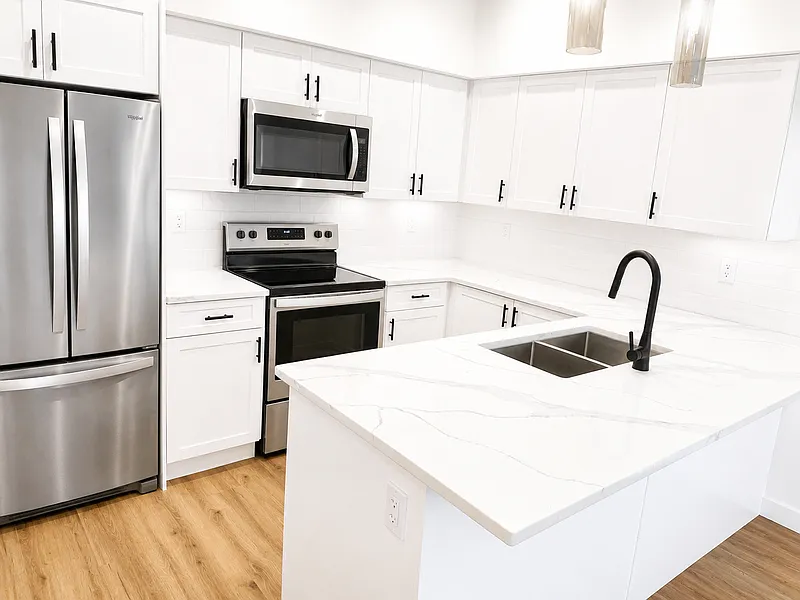 3 bed, 2.5 bath, 1350 sqft, $1,995 — Photo 3