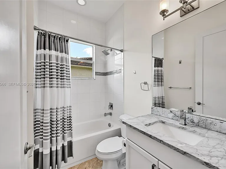 9706 Celtic Sea Ln — Photo 4