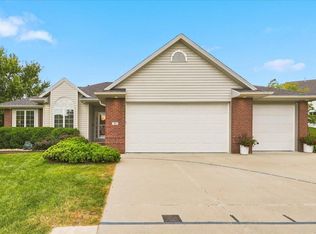 101 Garwin Cir W, Council Bluffs, IA 51503