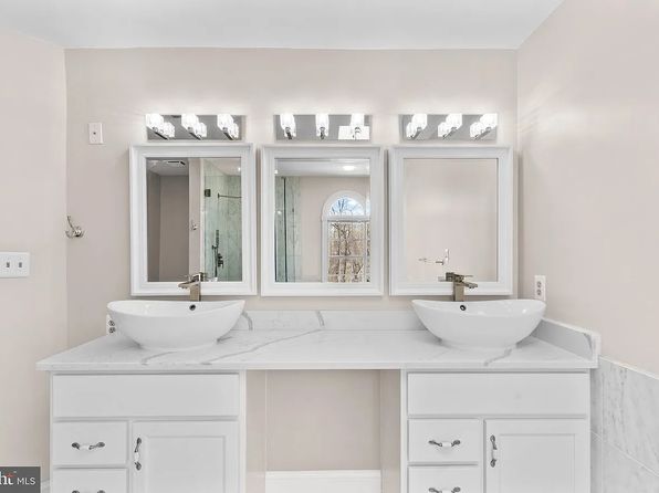 12508 Woodsong Ln