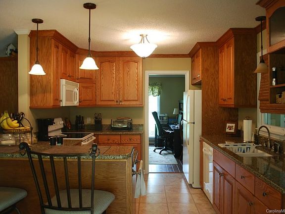 3rd image of 3760 Beray Ct