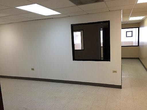 2nd image of Ave Roosevelt #26-1629