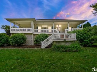 13675 Shady Ln, Monroe, MI 48161
