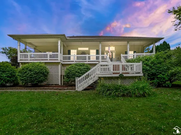 13675 Shady Ln, Monroe, MI 48161