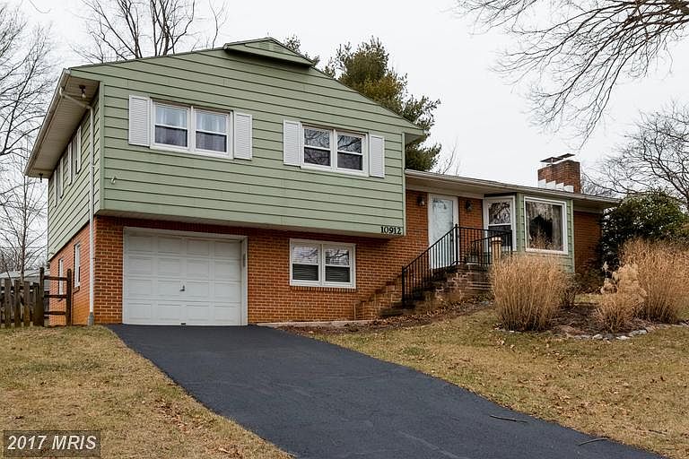 1st image of 10912 Knotty Pine Dr