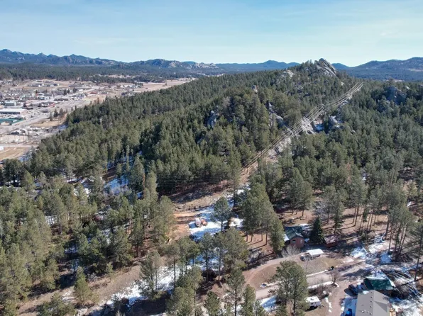 360 S 1st St, Custer, SD 57730