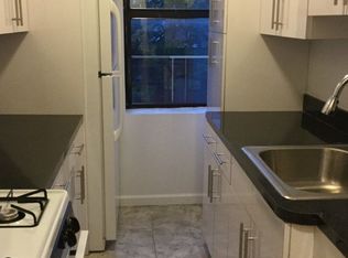 3157 34th St APT 2F, Astoria, NY 11106