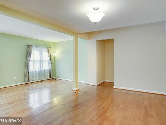 3rd image of 7465 Zanuck Ct