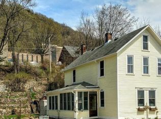 403 S Main St, Alma, WI 54610