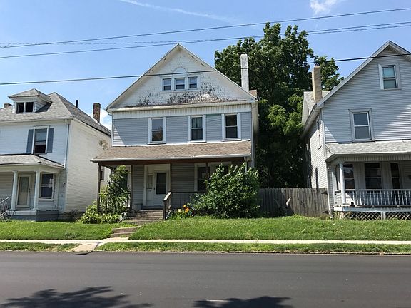 3rd image of 3215 E 3rd St