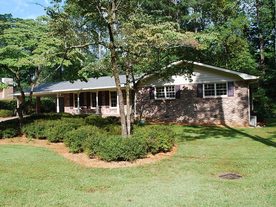 1st image of 2827 Evans Woods Dr