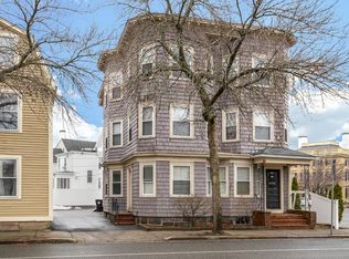 27 North St, Salem, MA 01970