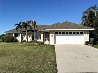 2520 SW 11th Pl, Cape Coral, FL 33914
