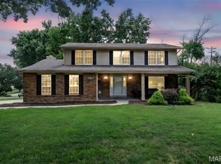 201 Greiner Ct, Ballwin, MO 63021