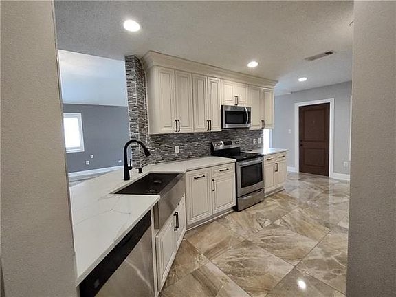 5th image of 2328 Penndale Ln